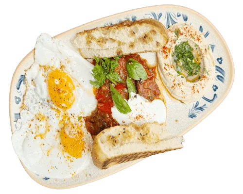 Матбуха с яичницей и хумусом